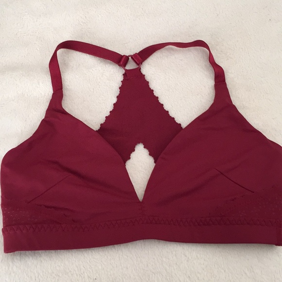 lululemon athletica Tops - LACER CUT SUPER CUTE LULULEMON BRA